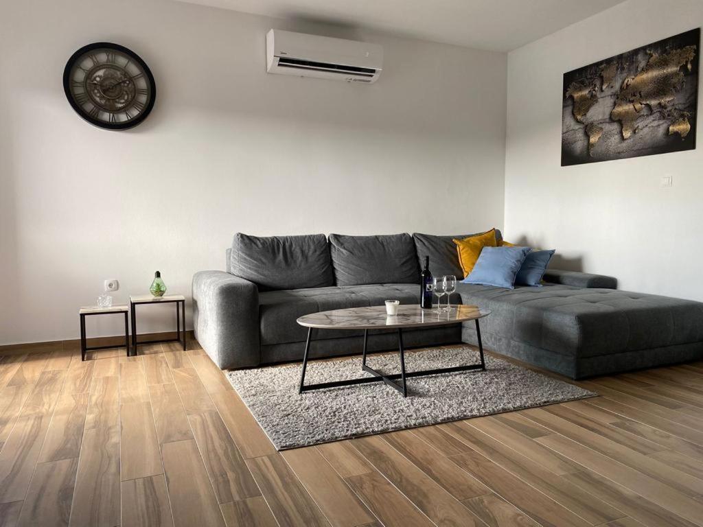 Adria-Appartment-Island-Vir #Sea #Beach #Wifi #Privateparking #Netflix Exterior photo