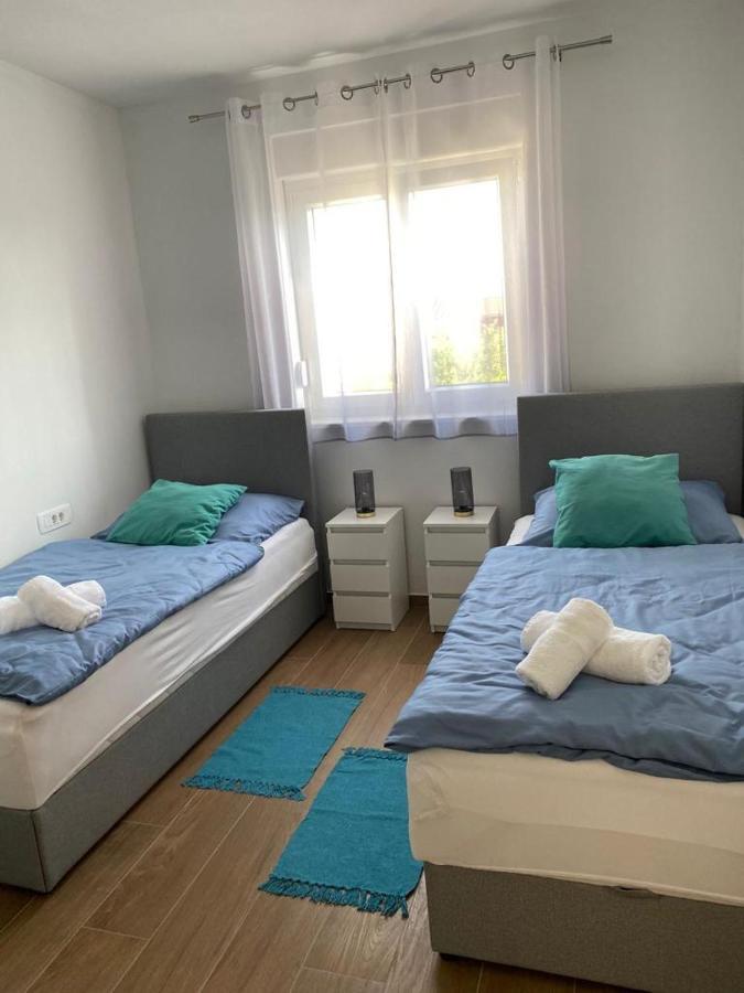 Adria-Appartment-Island-Vir #Sea #Beach #Wifi #Privateparking #Netflix Exterior photo