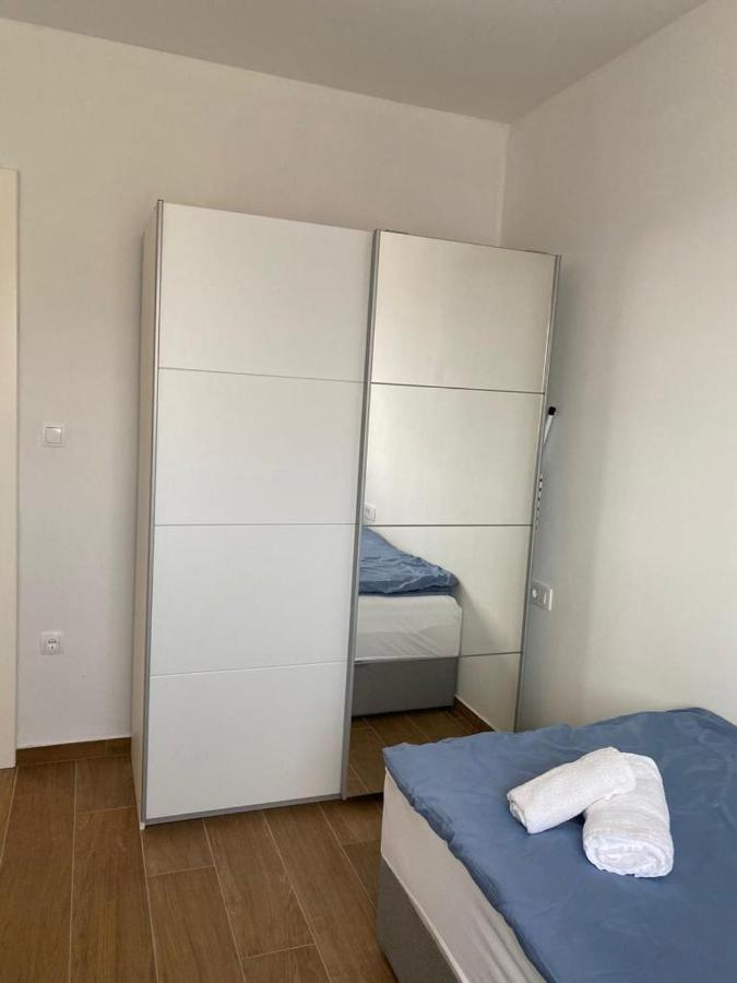 Adria-Appartment-Island-Vir #Sea #Beach #Wifi #Privateparking #Netflix Exterior photo
